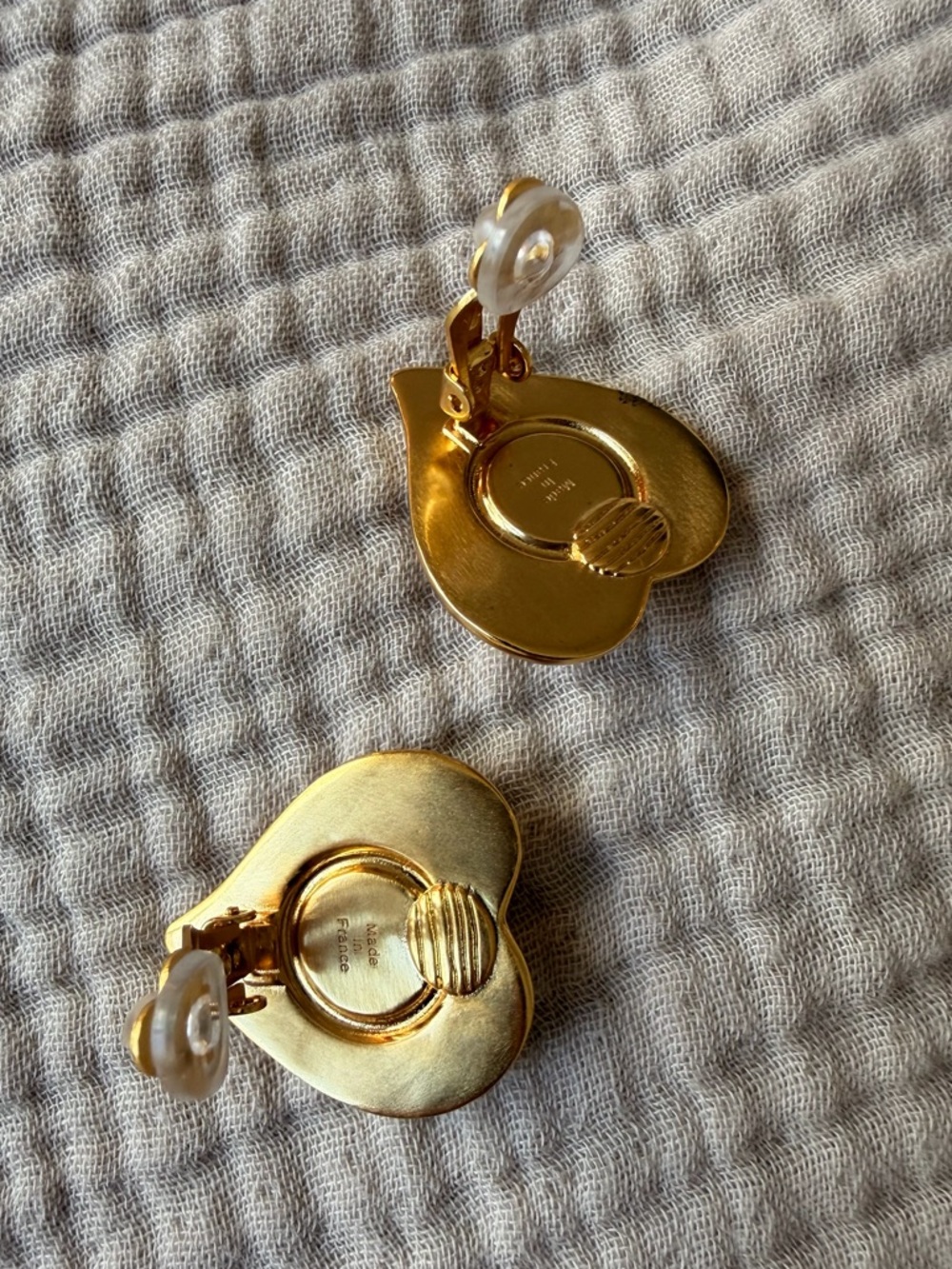 ❤️Vintage YSL Heart Clip-On Earrings Gold Tone Red Cabochon ✨ - Picture 4 of 12